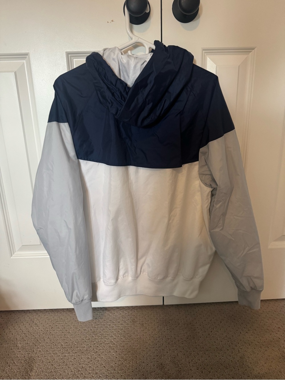Nike Men’s Navy, White & Light Gray Hooded Windbreaker - Picture 2 of 3